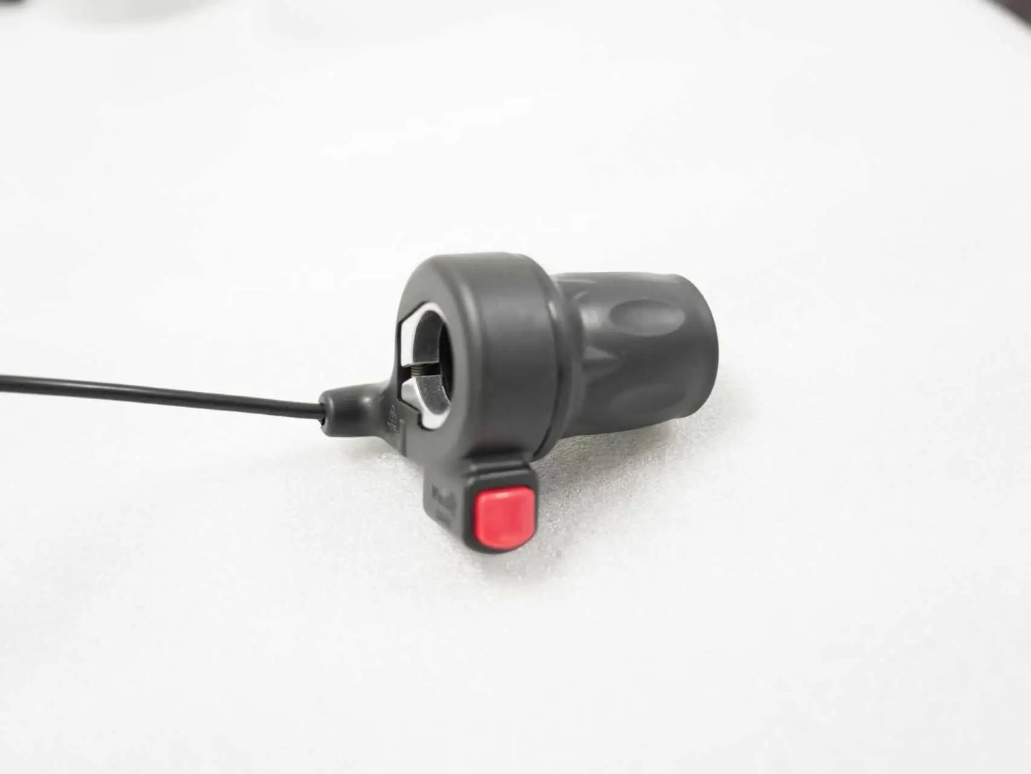 senada saber herald throttle