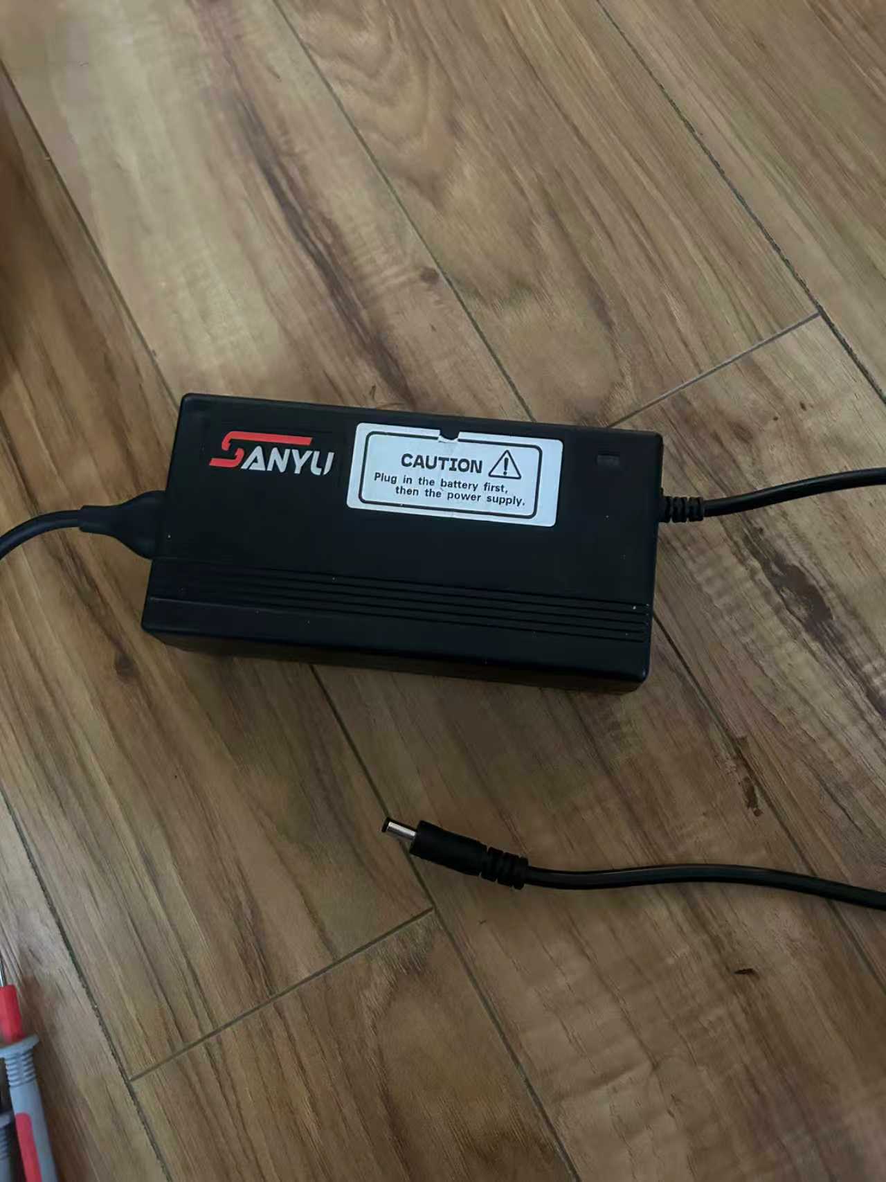 senada ebike saber saber pro Charger